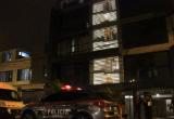 Edificio donde se produjo el crimen en la urbanización San Andrés. (Foto El Comercio)