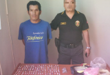 Detenido y droga incautada. Foto: PNP