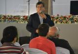Ingeniero Julio Tovar durante exposición. (Foto cortesía UCV)