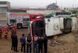 Conductor perdió el control al tratar de esquivar a tráiler. Foto: Trujillo en Línea
