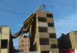 Paneles cayeron sobre viviendas y afortunadamente no dañó a alguien. Foto: Trujillo en Línea