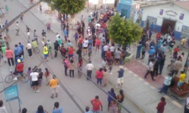 Casagrandinos se encontraron a la expectativa durante el enfrentamiento. Foto: Trujillo en Línea