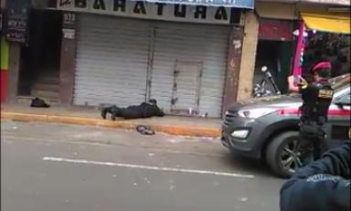 Policía analizando explosivo. Foto: Trujillo en Línea