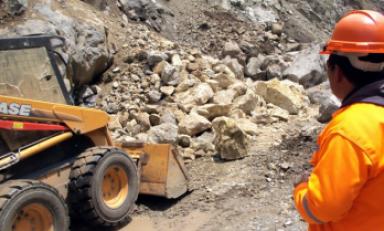 Aún no ha sido terminada la carretera Shiracmaca-El Pallar y ya piensan inaugurarla. (Foto RPP)