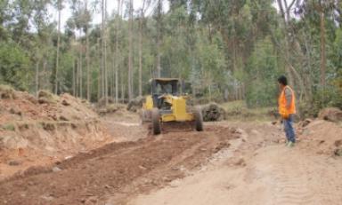 Más de 120 000 familias se benefician con obra. Foto: Referencial