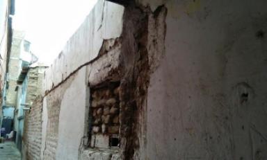 En estas peligrosas condiciones se encuentran las viviendas en la quinta Mantaro. (Foto cortesía Serenazgo MPT)