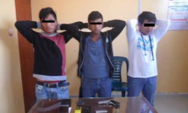 Según la Policía, los tres sujetos son presuntos miembros de la banda "Los Lagrimitas". (Foto: Difusión)