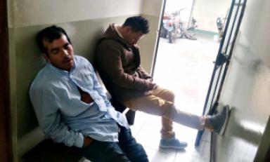Serenos trasladaron a presuntos agresores de joven de 21 años a la Comisaría El Alambre. (Foto: Difusión)