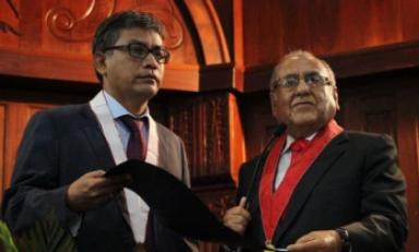 Fiscal William Rabanal condecorado por su eficiente labor. (Foto El Comercio)