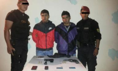 Estos dos hermanos serían sicarios y fueron capturados antes de atentar contra un albañil. (Foto Trujilloenlinea.pe)