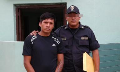 Sujeto fue detenido camino a Sayapullo. Foto: PNP