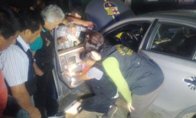 Droga era escondida en diferentes compartimentos del auto. Foto: Redacción Central
