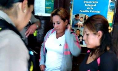 Serenazgo trasladó a mujeres a la Comisaría de Ayacucho. (Foto: Difusión)