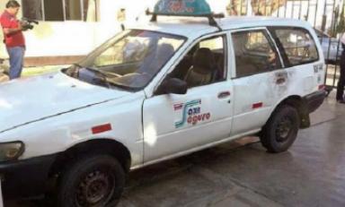 Este sería el taxi con el que asaltaron a la empresaria en Covicorti. (Foto cortesía PNP)