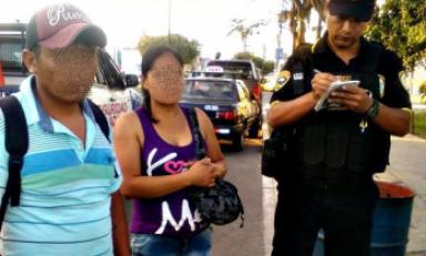 Victimas de robo por parte de a mujer conocida como "La Gorda". (Foto cortesía Serenazgo MPT)