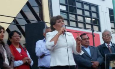 La suspendida alcaldesa del Santa, Victoria Espinoza, reapareció en Chimbote.(Foto Chimbotenlinea.com)
