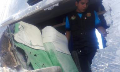 Vehículo iba en marcha cuando fue atacado. Foto: Trujillo en Línea