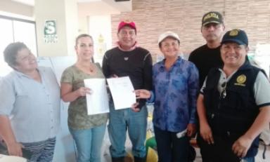 Autoridades se comprometieron a realizar mejora para dejar de estar incomunicados. Foto: Trujillo en Línea